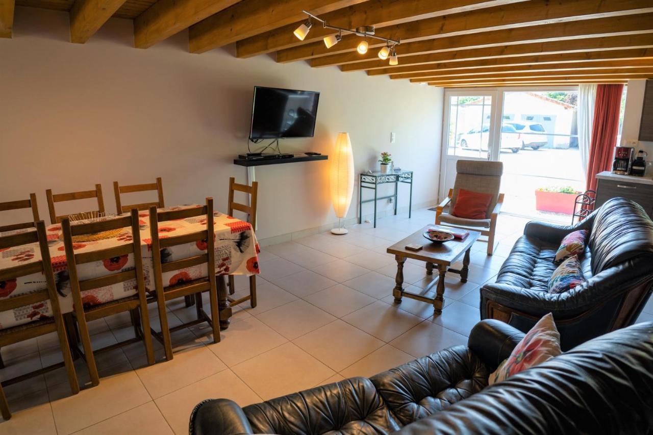 Les Gîtes du Vigneron et Cd'h Saint-Seurin-de-Palenne Extérieur photo