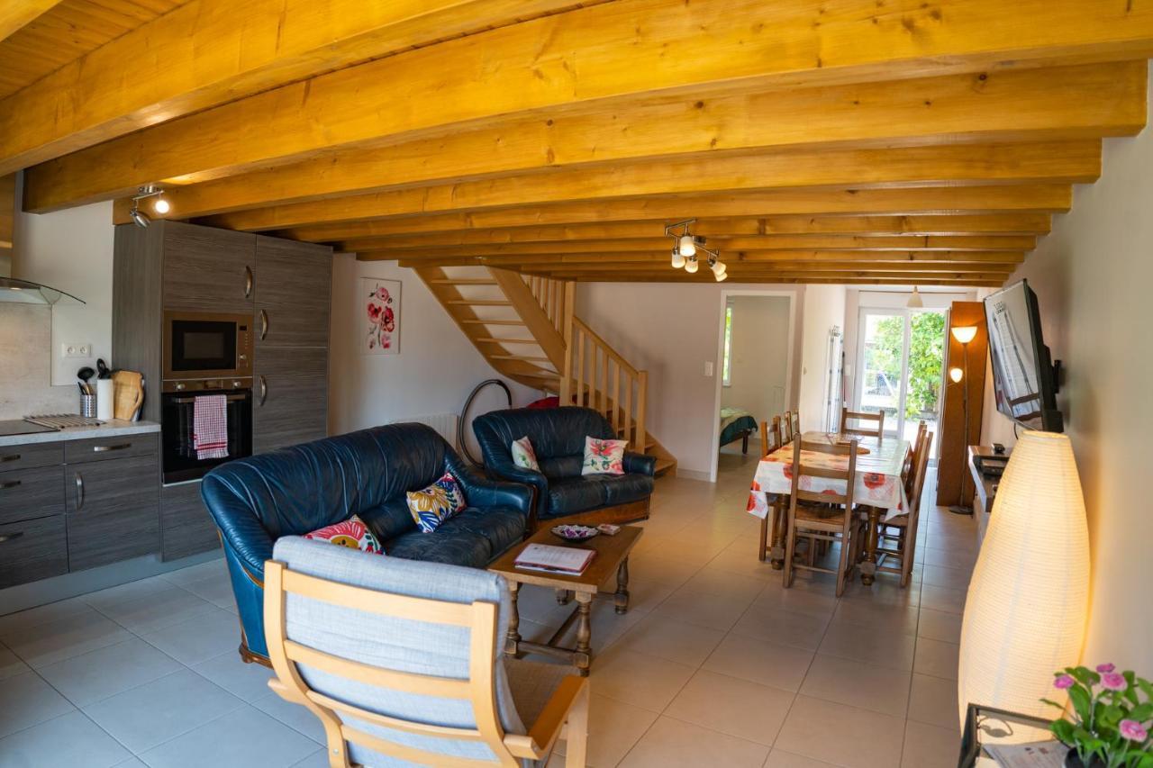 Les Gîtes du Vigneron et Cd'h Saint-Seurin-de-Palenne Extérieur photo