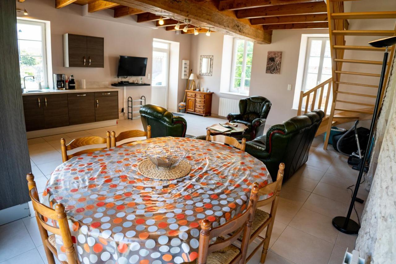 Les Gîtes du Vigneron et Cd'h Saint-Seurin-de-Palenne Extérieur photo